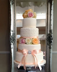 contemporary wedding cakes catherines