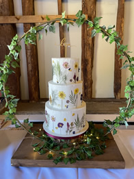 Buttercream wedding cake by Catherine Scott