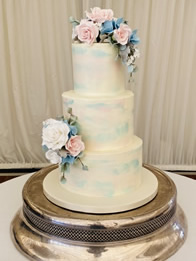 Buttercream wedding cake by Catherine Scott