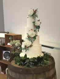 Buttercream wedding cake by Catherine Scott