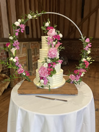 Buttercream wedding cake by Catherine Scott