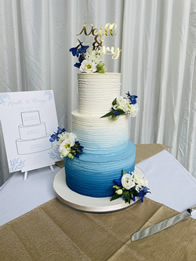 Buttercream wedding cake by Catherine Scott