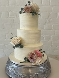 Buttercream wedding cake by Catherine Scott