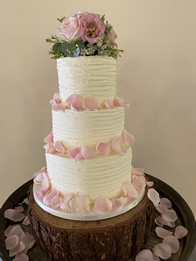 Buttercream wedding cake by Catherine Scott