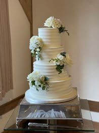 Buttercream wedding cake by Catherine Scott