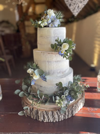 Buttercream wedding cake by Catherine Scott