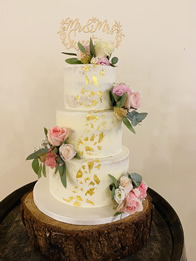Buttercream wedding cake by Catherine Scott
