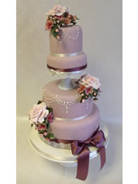 Contemporary wedding cake by Catherine Scott