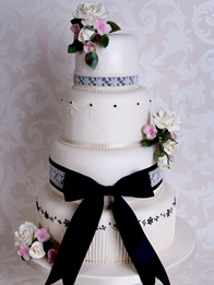 Contemporary wedding cake by Catherine Scott