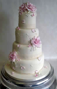Contemporary wedding cake by Catherine Scott