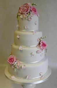 Contemporary wedding cake by Catherine Scott