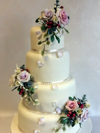 Contemporary wedding cake by Catherine Scott