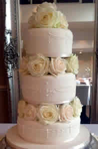 Contemporary wedding cake by Catherine Scott