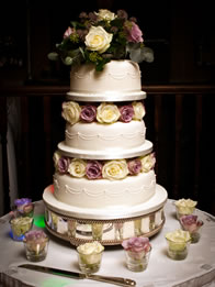 Contemporary wedding cake by Catherine Scott