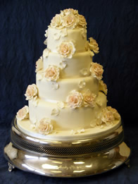 Contemporary wedding cake by Catherine Scott