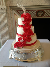 Contemporary wedding cake by Catherine Scott