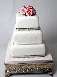 Contemporary wedding cake by Catherine Scott