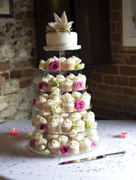 Wedding cupcakes by Catherine Scott