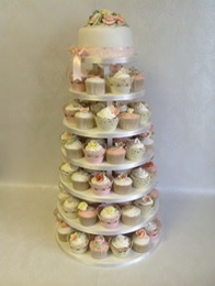 Wedding cupcakes by Catherine Scott