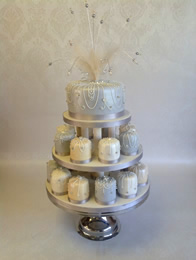 Wedding cupcakes by Catherine Scott