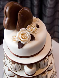 Wedding cupcakes by Catherine Scott