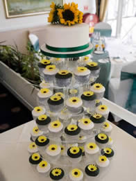 Wedding cupcakes by Catherine Scott